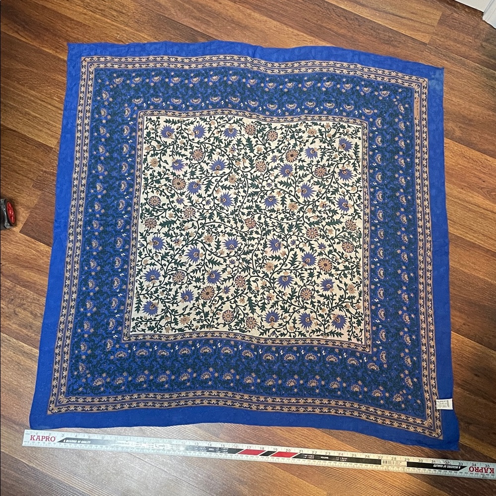 Oscar de la Renta Blue and Tan Floral Scarf Vintage